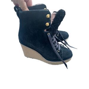 UGG KIERNAN BLACK SUEDE SHEEPSKIN WEDGE ANKLE BOOTS,‎ WOMEN US 7.5